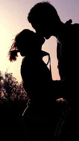 couple, shadow, sunset, kissing HD phone wallpaper