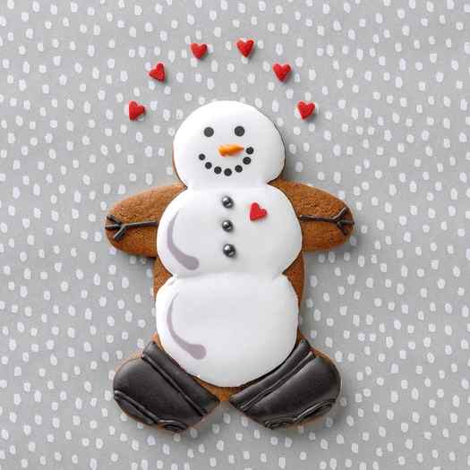 Make one of these this cute and easy gingerbread man crafts this Christmas! They are simple Christmas crafts for preschool, kindergarten and elementary children.