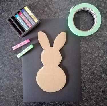 Materials you will need to make chalk pastel bunny art