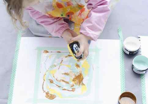 kids-painting-idea-pour-and-press