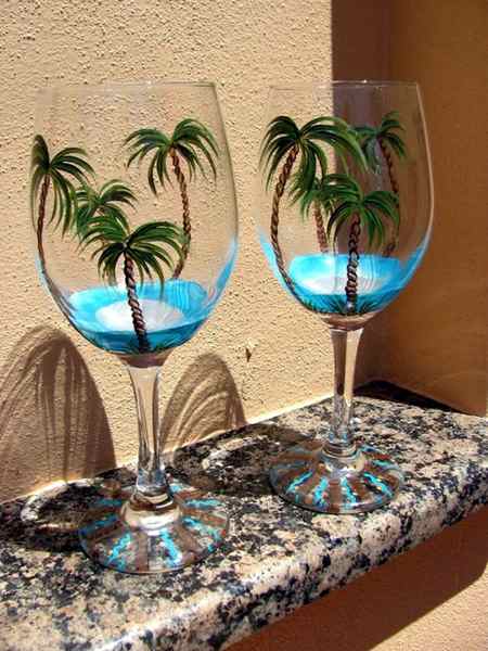 Artistic wine glass painting ideas (26)