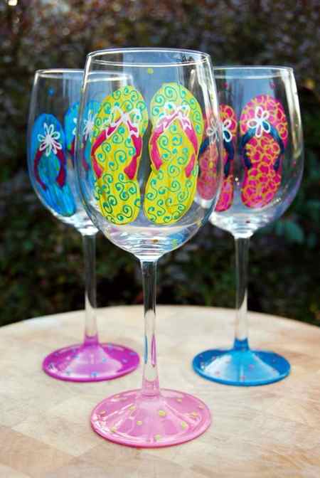 Artistic wine glass painting ideas (15)