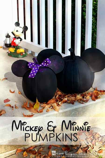 Disney painted pumpkins Mickey and Minnie Mouse