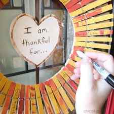 Thanksgiving Thankful Clothespin Wreath