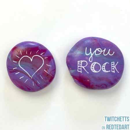 Pour Painted Rocks How To for Valentines
