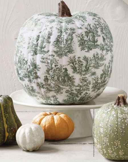 40 Cute and Easy Pumpkin Painting Ideas 29
