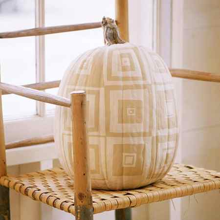 40 Cute and Easy Pumpkin Painting Ideas 41