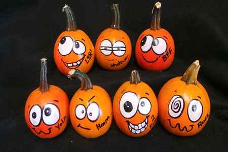 40 Cute and Easy Pumpkin Painting Ideas 35