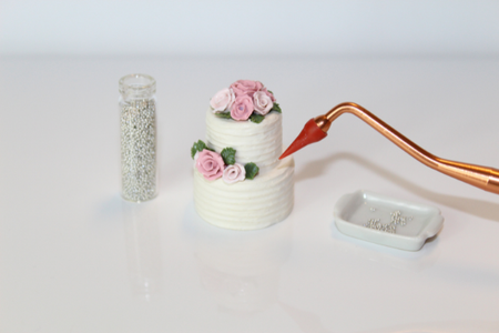Miniature spring wedding cake step 8