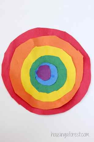 Spring crafts for toddlers - circle rainbows