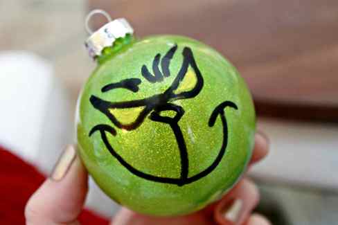 Painted Grinch Ornament - Day 11 of 12 Days of Christmas Ornaments