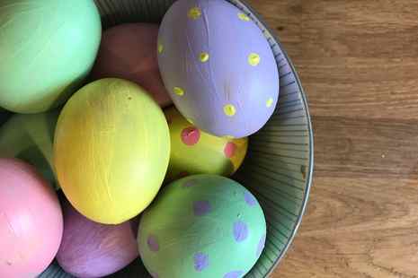 How to blow out eggs for easter