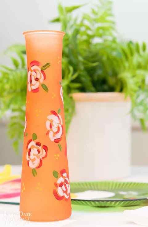 how to paint glass vase with roses